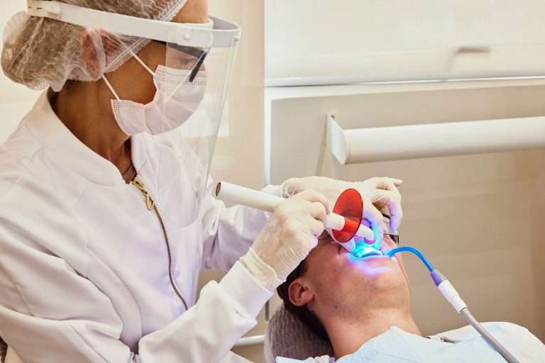 What Does 2023 Hold for the Teeth Whitening Industry?