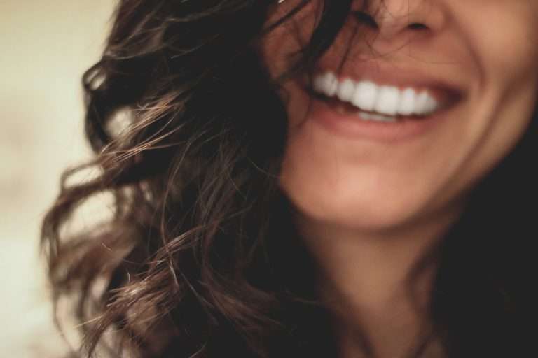 Explore 4 High-Demand Teeth Whitening Businesses for 2023